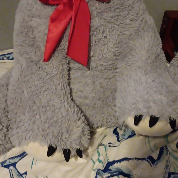 Huge teddy bear - Picture 3 of 4